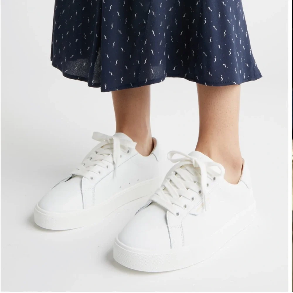 Sam Edelman Ethyl Low Top Sneakers - Picture 4 of 4